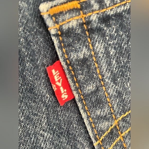 Levi’s Big E Red Tag Dark Blue Shorts - Picture 8 of 13